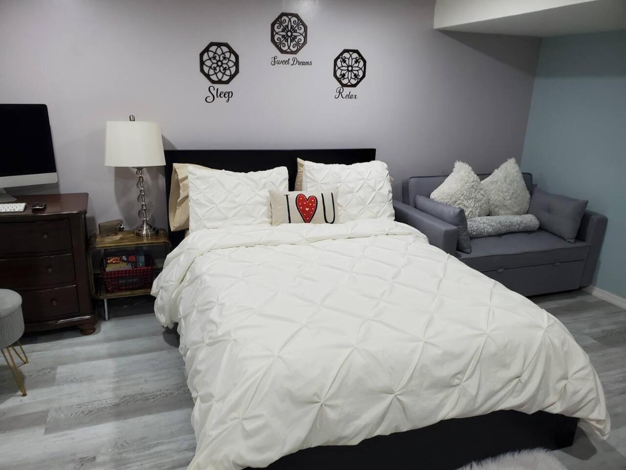 Lovely 2 Bedroom Apartment With 2 Entrance And Parking Ню Йорк Екстериор снимка