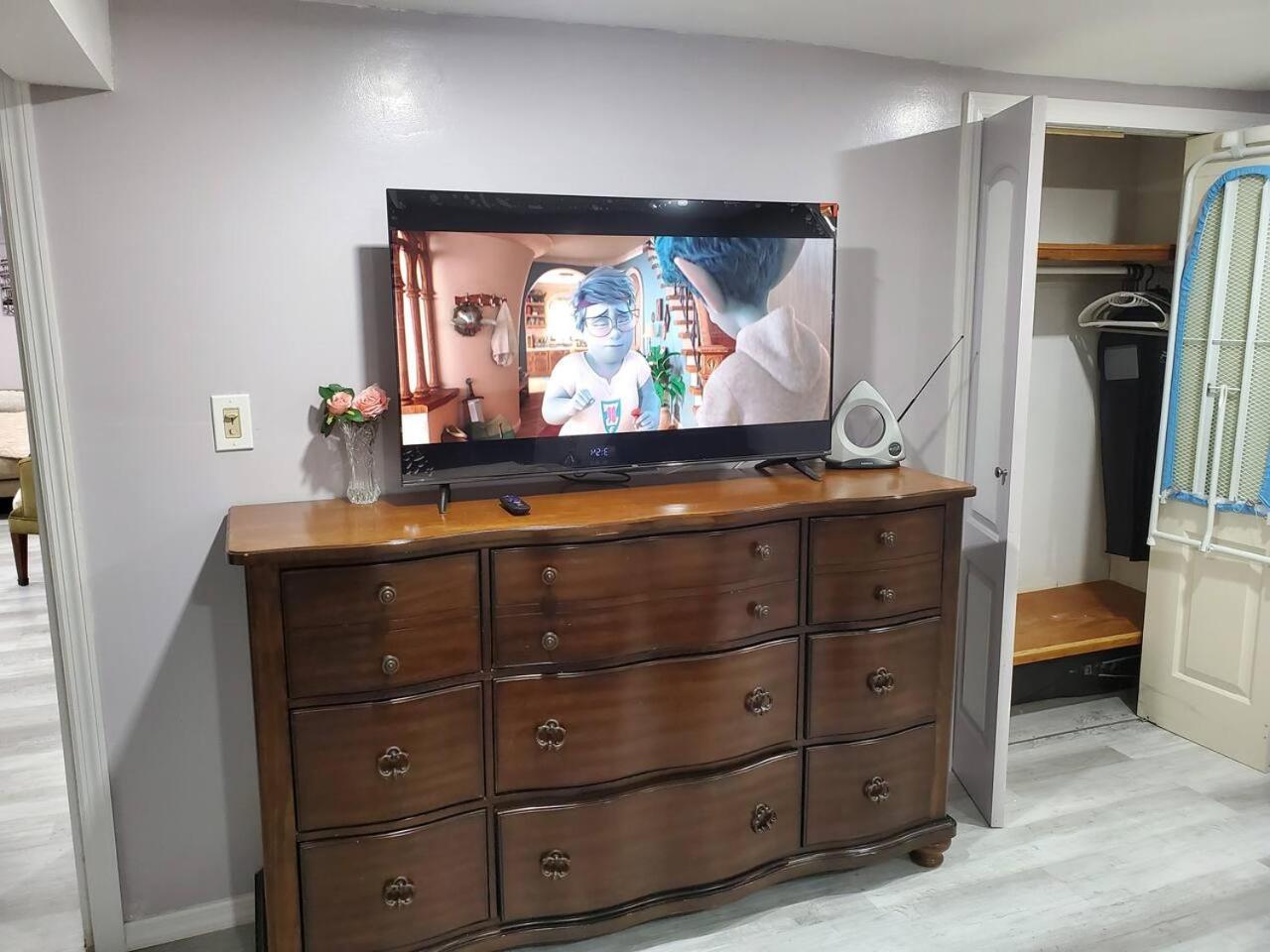 Lovely 2 Bedroom Apartment With 2 Entrance And Parking Ню Йорк Екстериор снимка