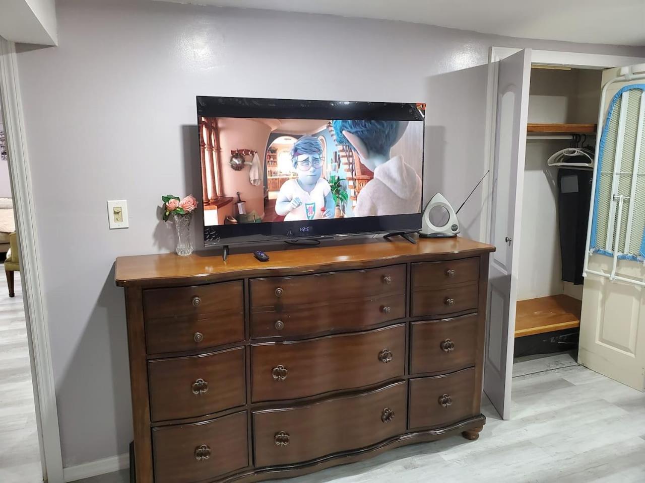Lovely 2 Bedroom Apartment With 2 Entrance And Parking Ню Йорк Екстериор снимка