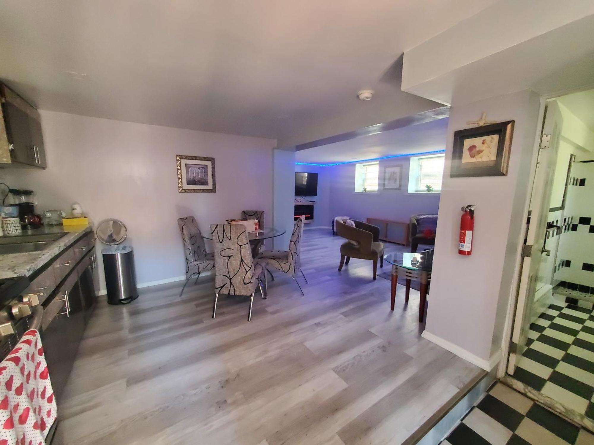 Lovely 2 Bedroom Apartment With 2 Entrance And Parking Ню Йорк Екстериор снимка